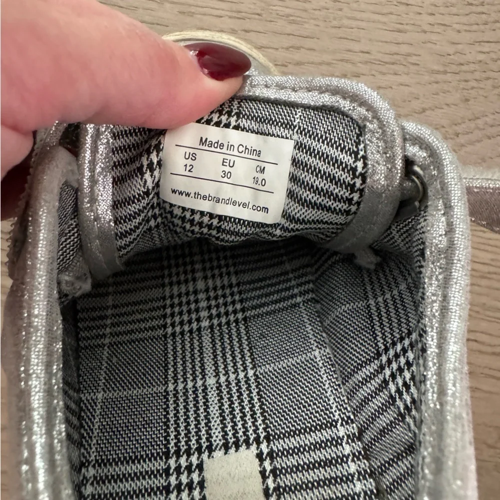 Girls Level Brand Grace Level Silver color size US 12